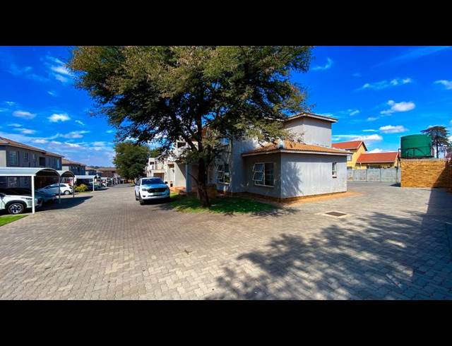 2 BEDROOM APARTMENT FOR SALE IN GROBLERPARK